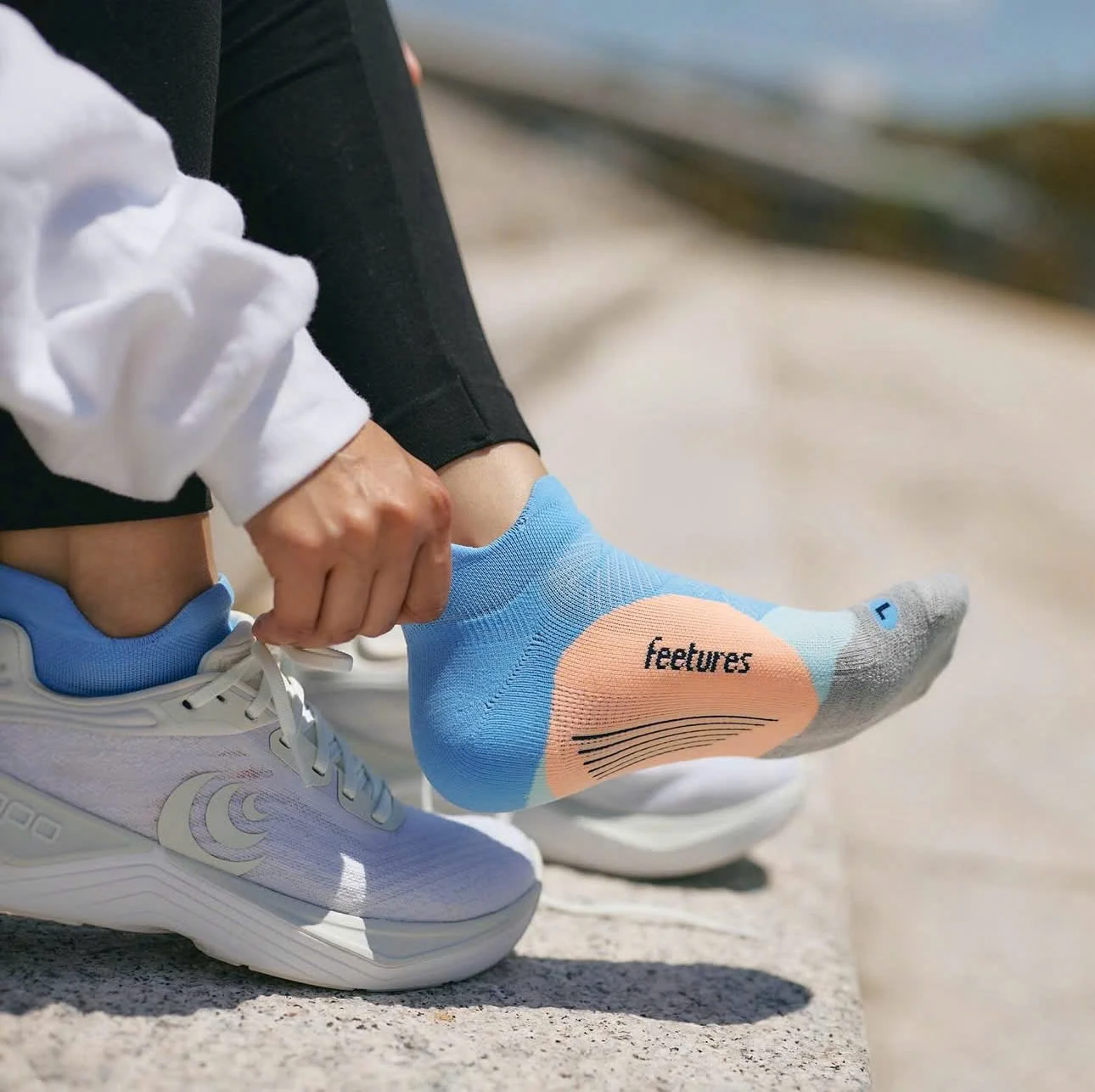 🧦 FEETURES ELITE PERFORMANCE SOCKS – KHỞI NGUỒN CỦA MỌI BƯỚC CHẠY HOÀN HẢO